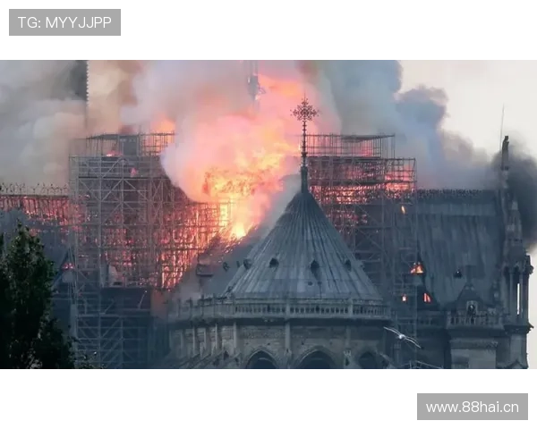 巴黎高位压迫成隐患,防线屡被打穿暴露防守漏洞 巴黎高位压迫成隐患,防线屡被打穿暴露防守漏洞