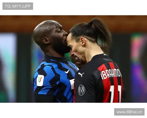 奥斯梅恩vs莱万多夫斯基：现代中锋与全能射手的关键差异在哪？