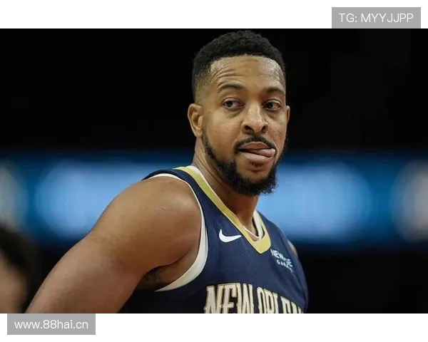 CJ·麦科勒姆关键时刻持球单打拉开空间提升得分效率